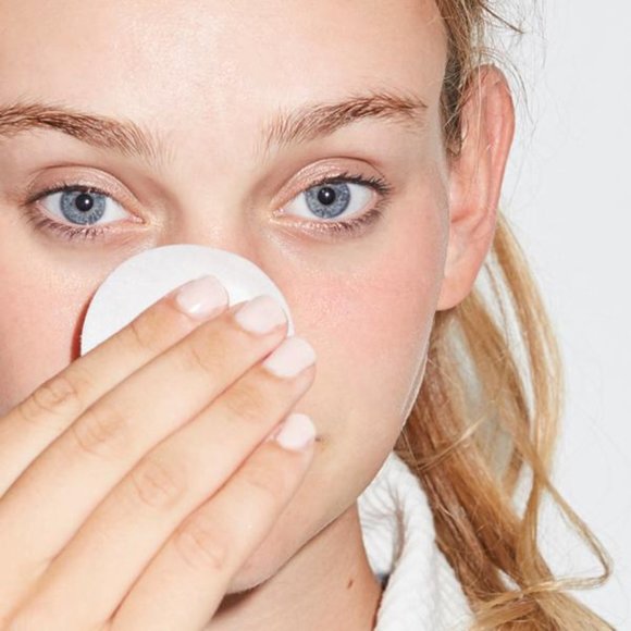 GO-TO Exfoliating Swipeys - Picture 4 of 7